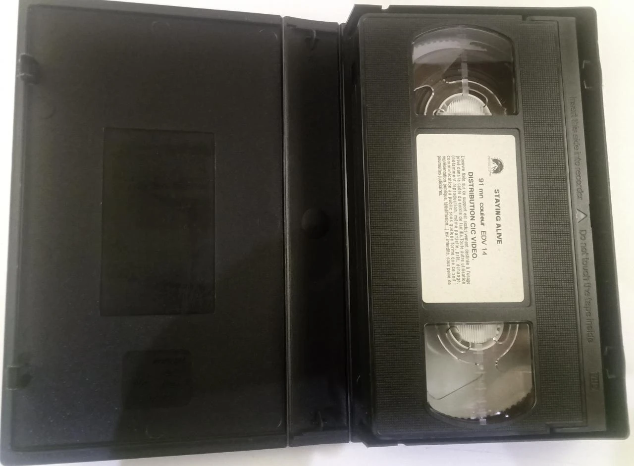 John Travolta de Staying Alive en VHS – photo 3